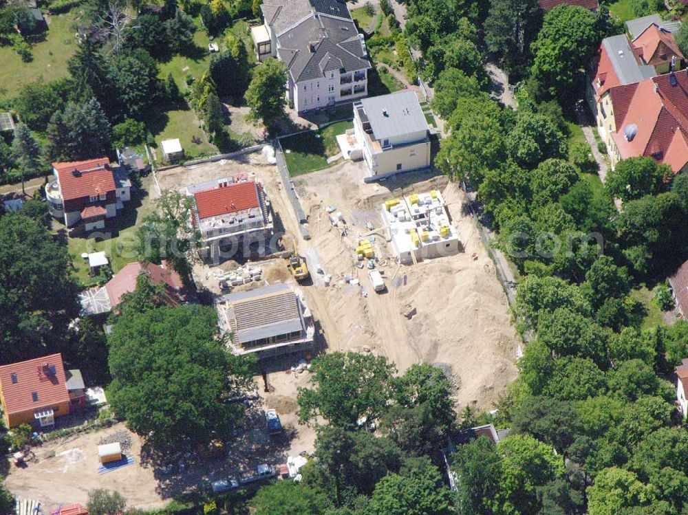 Berlin from above - 20.06.2005 Wohnsiedlungsneubau der PREMIER-Deutschland GmbH, an der Bondickenstr./Nimrodstr. in Berlin-Reinickendorf