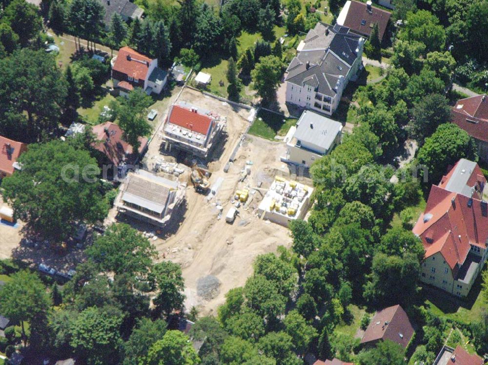 Aerial image Berlin - 20.06.2005 Wohnsiedlungsneubau der PREMIER-Deutschland GmbH, an der Bondickenstr./Nimrodstr. in Berlin-Reinickendorf