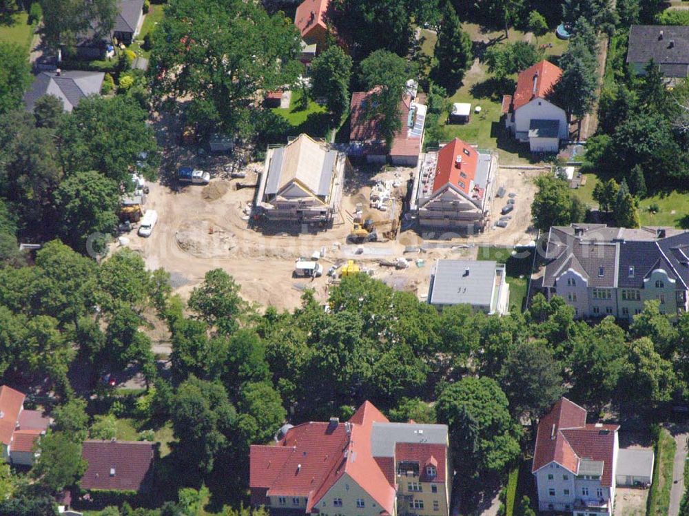 Aerial image Berlin - 20.06.2005 Wohnsiedlungsneubau der PREMIER-Deutschland GmbH, an der Bondickenstr./Nimrodstr. in Berlin-Reinickendorf