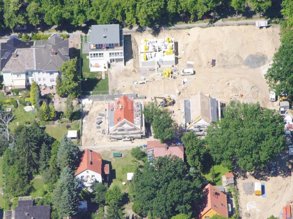 Aerial image Berlin - 20.06.2005 Wohnsiedlungsneubau der PREMIER-Deutschland GmbH, an der Bondickenstr./Nimrodstr. in Berlin-Reinickendorf