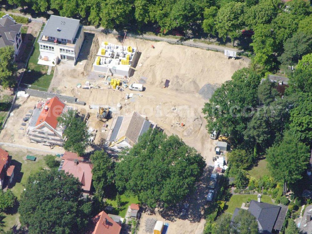 Aerial photograph Berlin - 20.06.2005 Wohnsiedlungsneubau der PREMIER-Deutschland GmbH, an der Bondickenstr./Nimrodstr. in Berlin-Reinickendorf