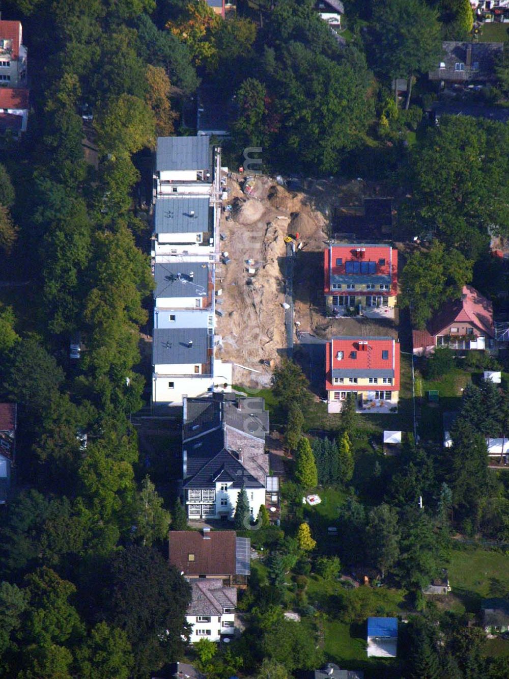 Aerial photograph Berlin Reinickendorf - 05.10.2005 Berlin-Reinickendorf Wohnsiedlungsneubau der PREMIER-Deutschland GmbH, an der Bondickenstr./Nimrodstr. in Berlin-Reinickendorf