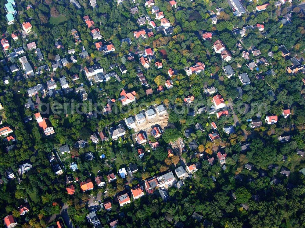 Aerial image Berlin Reinickendorf - 05.10.2005 Berlin-Reinickendorf Wohnsiedlungsneubau der PREMIER-Deutschland GmbH, an der Bondickenstr./Nimrodstr. in Berlin-Reinickendorf