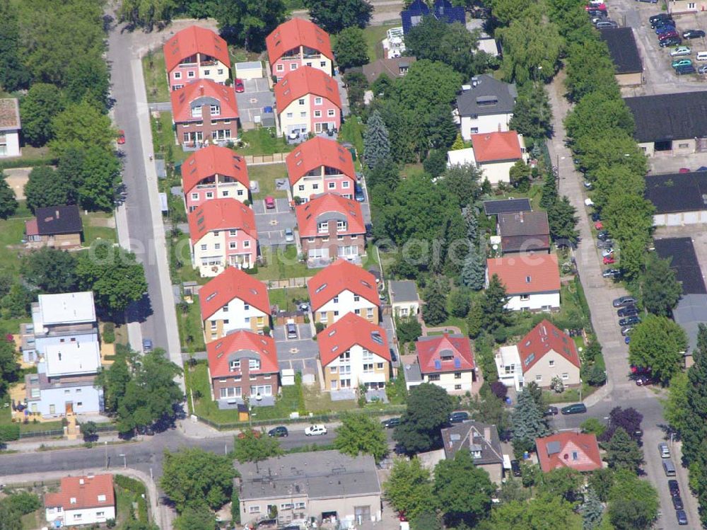 Aerial image Berlin - Berlin-Karlshorst,20.06.2005,Wohnsiedlungsneubau der PREMIER-Deutschland GmbH, an der Arberstraße in Berlin-Karlshorst