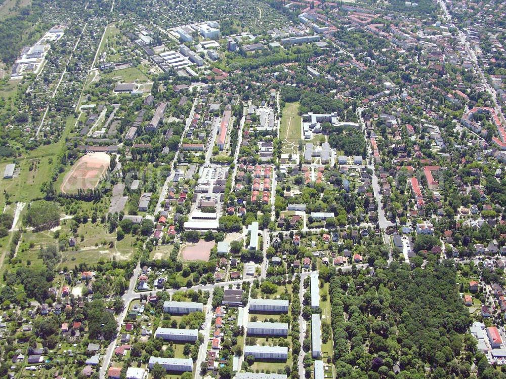 Aerial image Berlin - Karlshorst - Berlin-Karlshorst,20.06.2005,Wohnsiedlungsneubau der PREMIER-Deutschland GmbH, an der Arberstraße in Berlin-Karlshorst