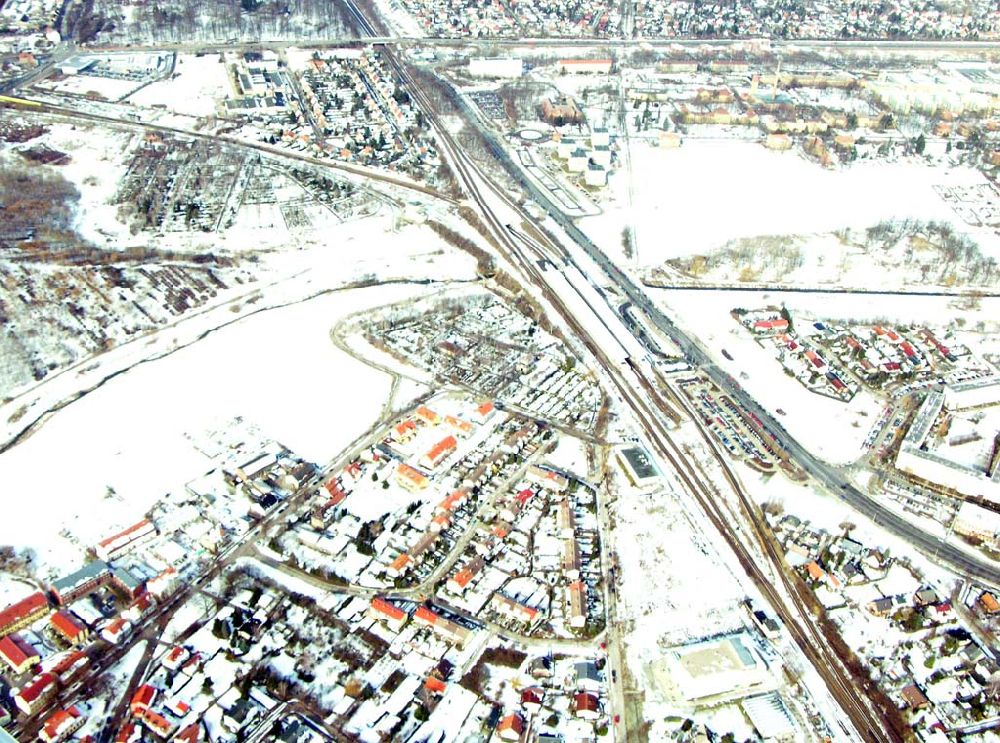 Berlin - Kaulsdorf from the bird's eye view: Berlin-Kaulsdorf,10.03.2005, Wohnsiedlungsneubau der PREMIER-Deutschland GmbH, an der Dorfstr. Am Alten Dorfanger in Berlin-Kaulsdorf