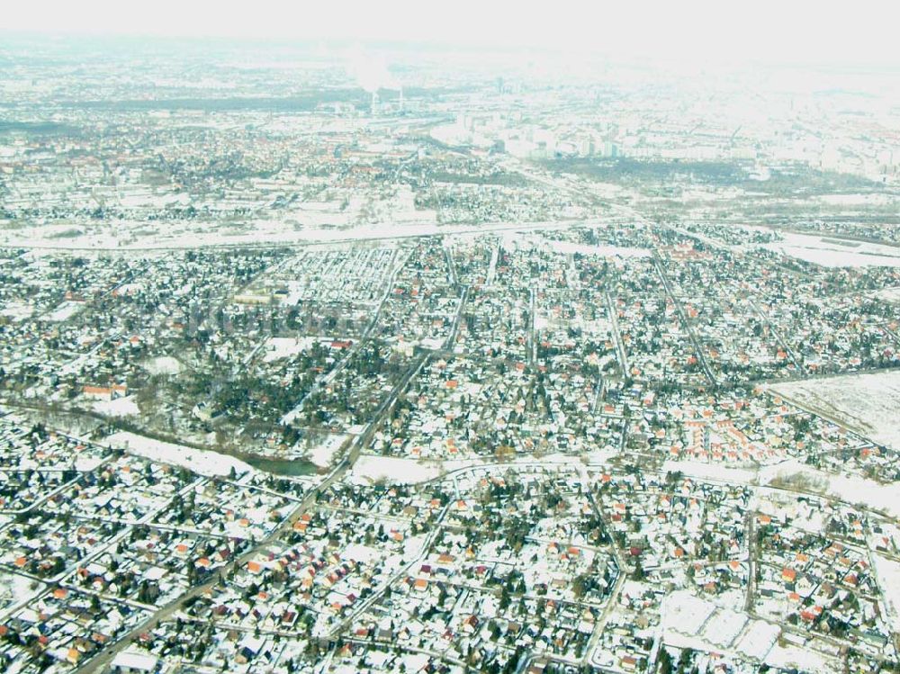 Aerial image Berlin-Kaulsdorf - Berlin-Kaulsdorf,10.03.2005,Wohnsiedlungsneubau der PREMIER-Deutschland GmbH, an der Heerstr. Kaulsdorfer Garten in Berlin-Kaulsdorf