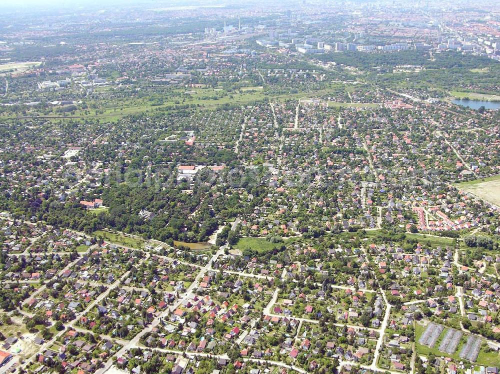 Aerial photograph Berlin - Blick auf Berlin-Kaulsdorf mit den Projekten der PREMIER Deutschland GmbH