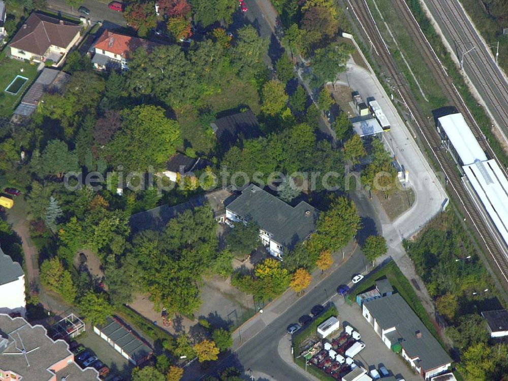 Aerial photograph Berlin-Lichterfelde - 05.10.2005 Berlin-Lichterfelde Planungsfläche für einen Wohnsiedlungsneubau der PREMIER-Deutschland GmbH, an der Fürstenstraße 22 a, in Berlin-Lichterfelde