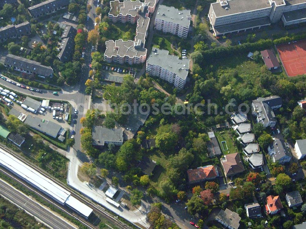 Berlin-Lichterfelde from the bird's eye view: 05.10.2005 Berlin-Lichterfelde Planungsfläche für einen Wohnsiedlungsneubau der PREMIER-Deutschland GmbH, an der Fürstenstraße 22 a, in Berlin-Lichterfelde