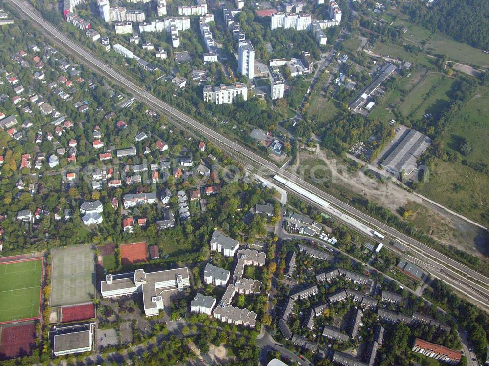 Berlin-Lichterfelde from the bird's eye view: 05.10.2005 Berlin-Lichterfelde Planungsfläche für einen Wohnsiedlungsneubau der PREMIER-Deutschland GmbH, an der Fürstenstraße 22 a, in Berlin-Lichterfelde