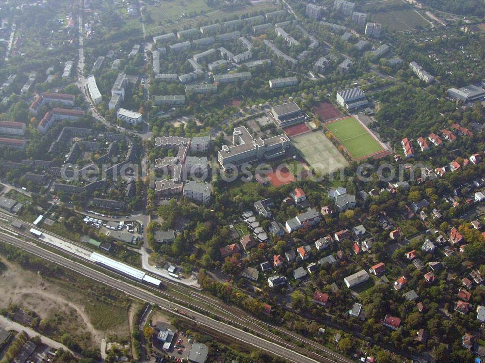 Aerial photograph Berlin-Lichterfelde - 05.10.2005 Berlin-Lichterfelde Planungsfläche für einen Wohnsiedlungsneubau der PREMIER-Deutschland GmbH, an der Fürstenstraße 22 a, in Berlin-Lichterfelde