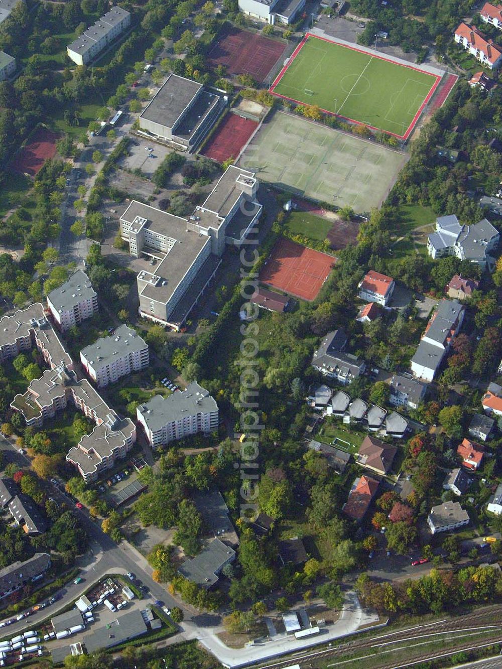 Aerial photograph Berlin-Lichterfelde - 05.10.2005 Berlin-Lichterfelde Planungsfläche für einen Wohnsiedlungsneubau der PREMIER-Deutschland GmbH, an der Fürstenstraße 22 a, in Berlin-Lichterfelde