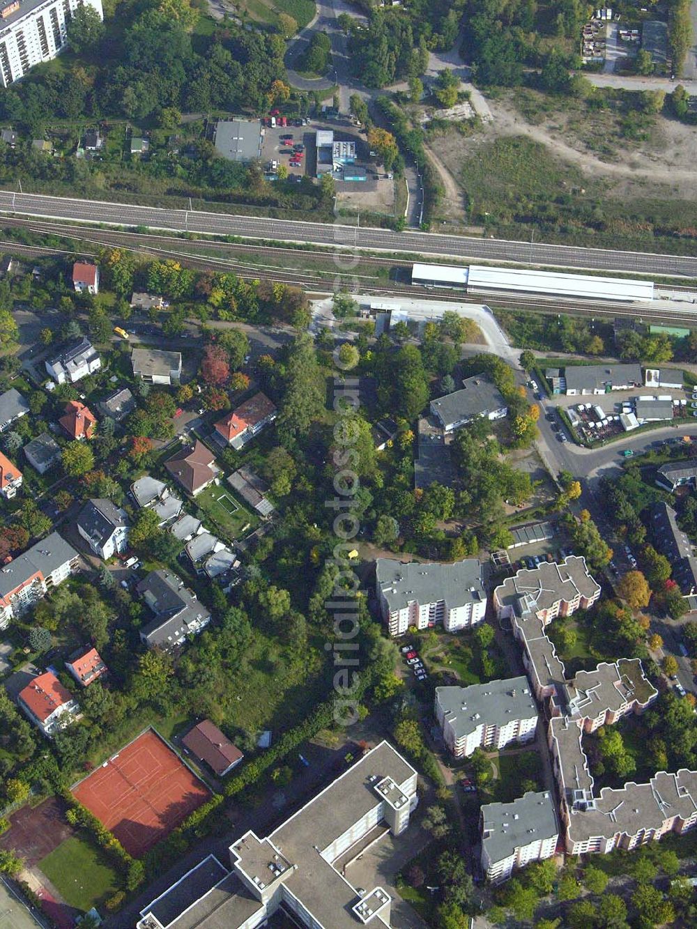 Aerial photograph Berlin-Lichterfelde - 05.10.2005 Berlin-Lichterfelde Planungsfläche für einen Wohnsiedlungsneubau der PREMIER-Deutschland GmbH, an der Fürstenstraße 22 a, in Berlin-Lichterfelde