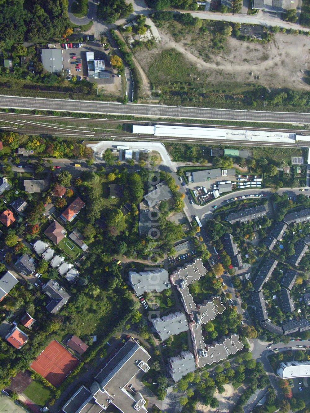 Aerial image Berlin-Lichterfelde - 05.10.2005 Berlin-Lichterfelde Planungsfläche für einen Wohnsiedlungsneubau der PREMIER-Deutschland GmbH, an der Fürstenstraße 22 a, in Berlin-Lichterfelde