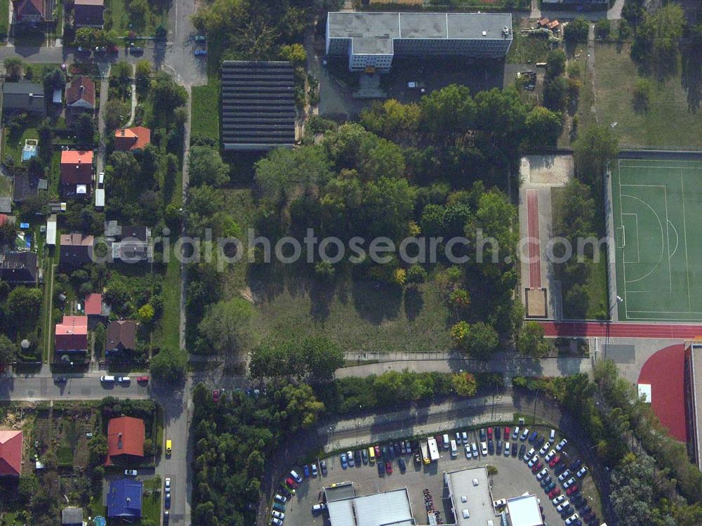 Berlin-Marzahn from above - Planungsfläche für einen Wohnsiedlungsneubau der PREMIER-Deutschland GmbH, an der Charlottenstraße, in Berlin-Marzahn