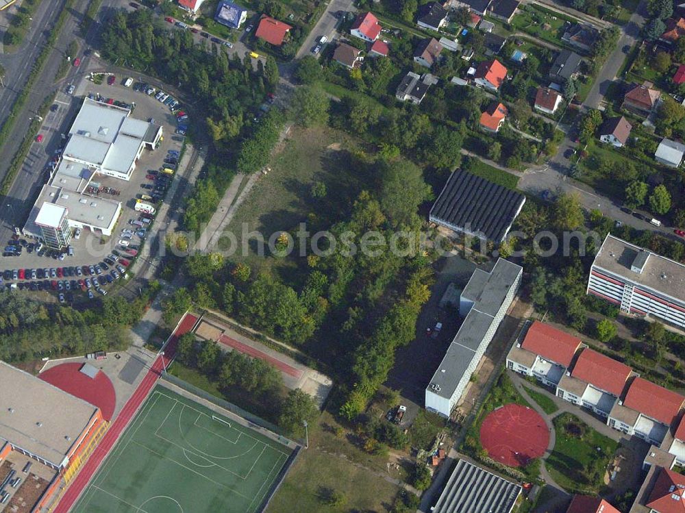 Berlin-Marzahn from the bird's eye view: Planungsfläche für einen Wohnsiedlungsneubau der PREMIER-Deutschland GmbH, an der Charlottenstraße, in Berlin-Marzahn