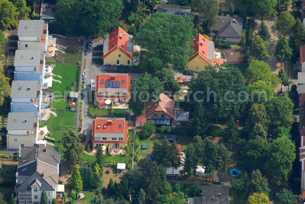 Aerial image Berlin - 30.07.2006 Berlin Wohnsiedlungsneubau der PREMIER-Deutschland GmbH, an der Bondickenstr./Nimrodstr. in Berlin-Reinickendorf