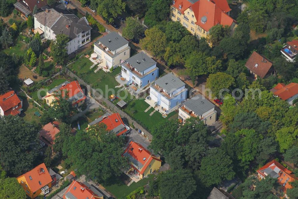 Aerial image Berlin - 30.07.2006 Berlin Wohnsiedlungsneubau der PREMIER-Deutschland GmbH, an der Bondickenstr./Nimrodstr. in Berlin-Reinickendorf