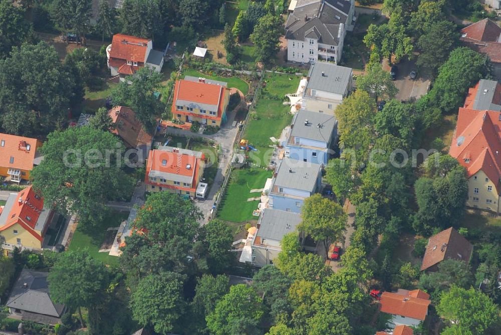 Aerial photograph Berlin - 30.07.2006 Berlin Wohnsiedlungsneubau der PREMIER-Deutschland GmbH, an der Bondickenstr./Nimrodstr. in Berlin-Reinickendorf