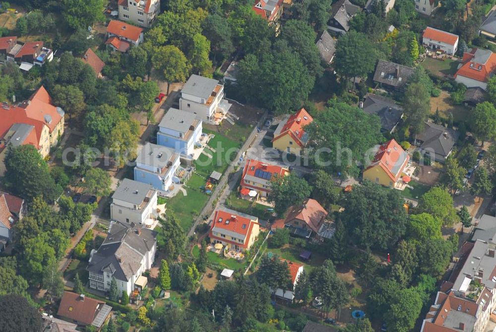 Aerial image Berlin - 30.07.2006 Berlin Wohnsiedlungsneubau der PREMIER-Deutschland GmbH, an der Bondickenstr./Nimrodstr. in Berlin-Reinickendorf