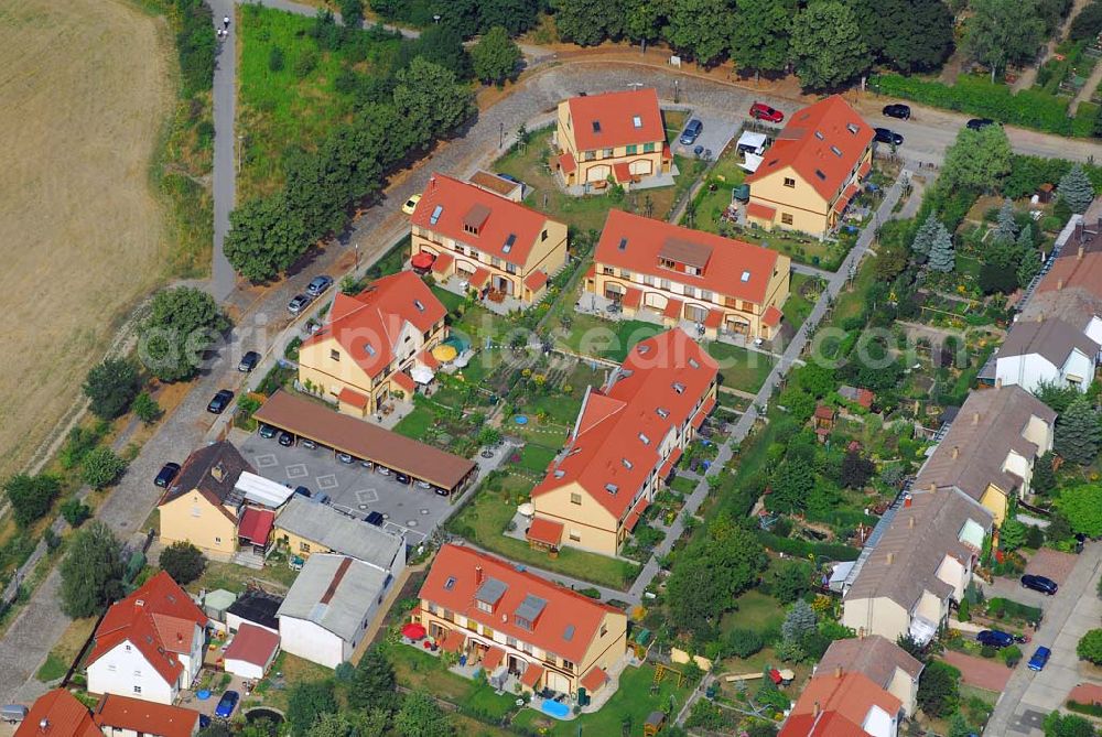 Berlin from the bird's eye view: Wohnsiedlungsneubau der PREMIER-Deutschland GmbH, an der Dorfstr. Am Alten Dorfanger in Berlin-Kaulsdorf