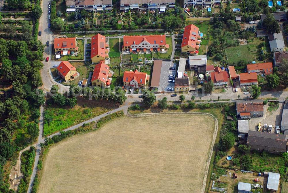 Aerial image Berlin - Wohnsiedlungsneubau der PREMIER-Deutschland GmbH, an der Dorfstr. Am Alten Dorfanger in Berlin-Kaulsdorf