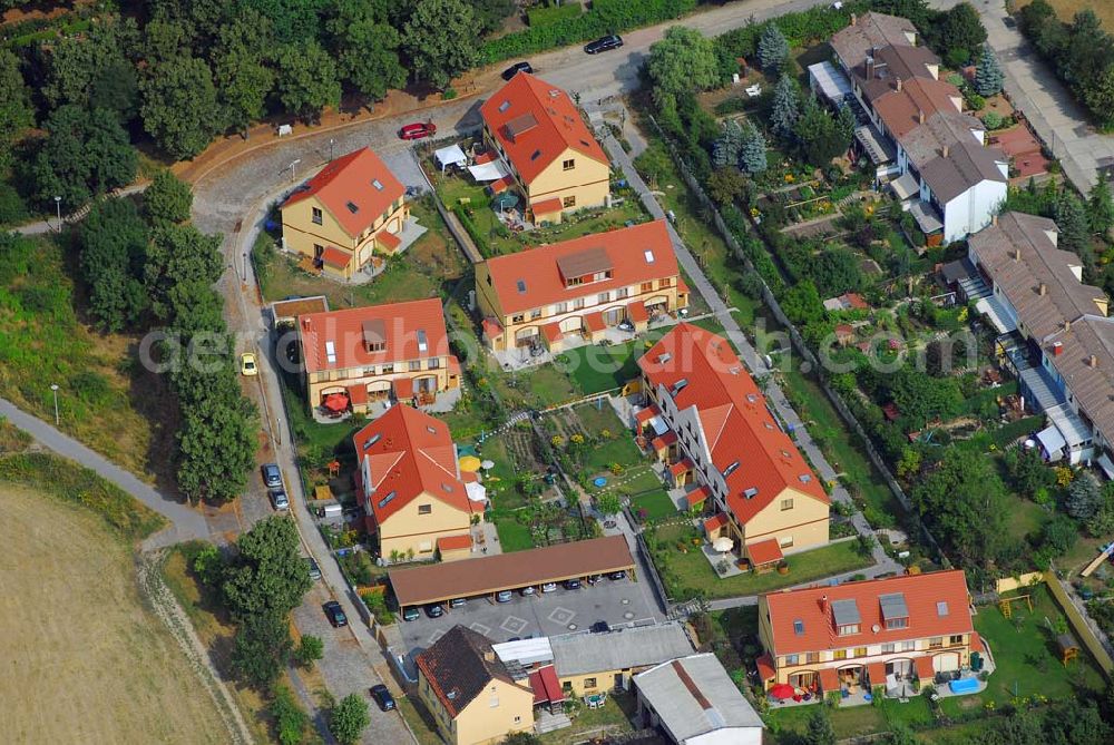 Berlin from the bird's eye view: Wohnsiedlungsneubau der PREMIER-Deutschland GmbH, an der Dorfstr. Am Alten Dorfanger in Berlin-Kaulsdorf