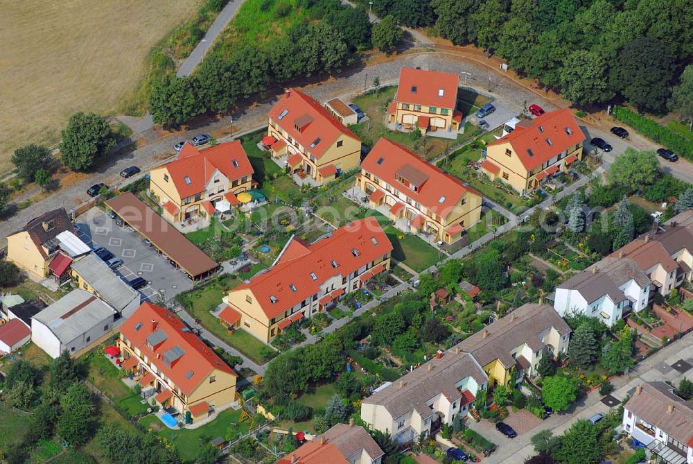 Aerial image Berlin - Wohnsiedlungsneubau der PREMIER-Deutschland GmbH, an der Dorfstr. Am Alten Dorfanger in Berlin-Kaulsdorf