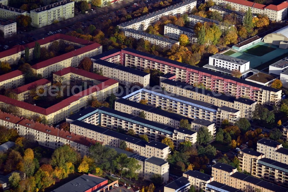 Aerial image Berlin - View of the residential town Wohnstadt Carl Legien at Erich Weinert Strasse in Berlin - Prenzlauer Berg. The historical settlement between Greelstrasse and Ostseestrasse was build from 1928 to 1930 according to designs by architects Bruno Taut and Franz Hilliger. As one of six Berlin Modernism Housing Estates, the building complex was awarded the title of UNESCO World Heritage Site in 2008. Owner of the land is the Prelios Estate Management GmbH