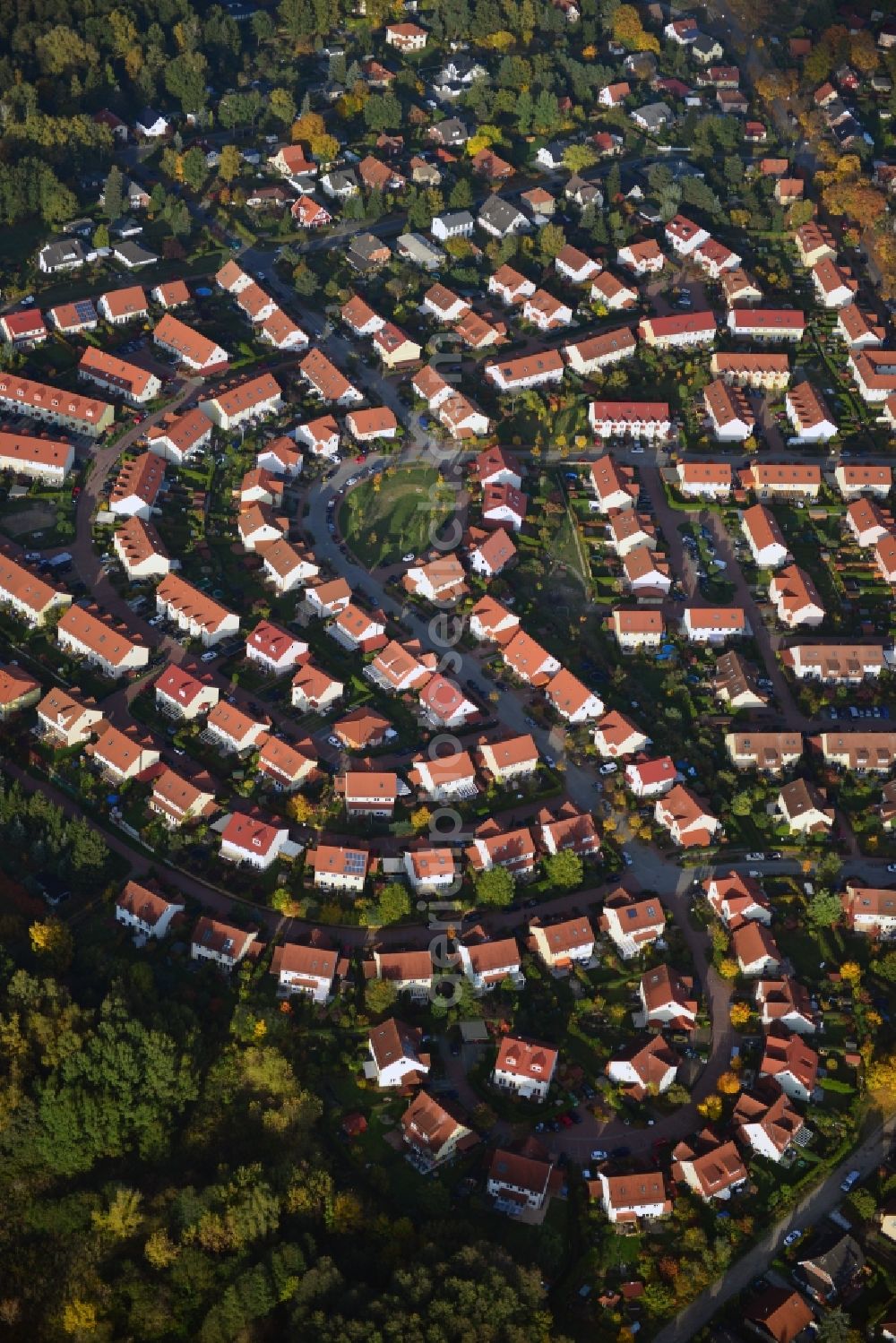 Schildow from the bird's eye view: Residential development area on Pfaffenwald in Schildow in Brandenburg