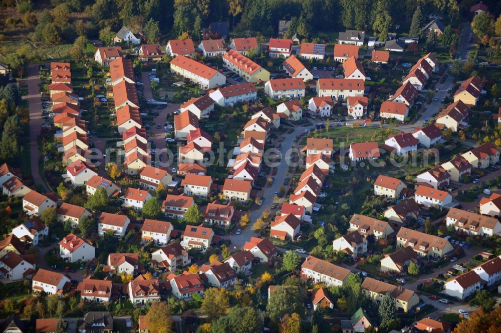 Schildow from the bird's eye view: Residential development area on Pfaffenwald in Schildow in Brandenburg