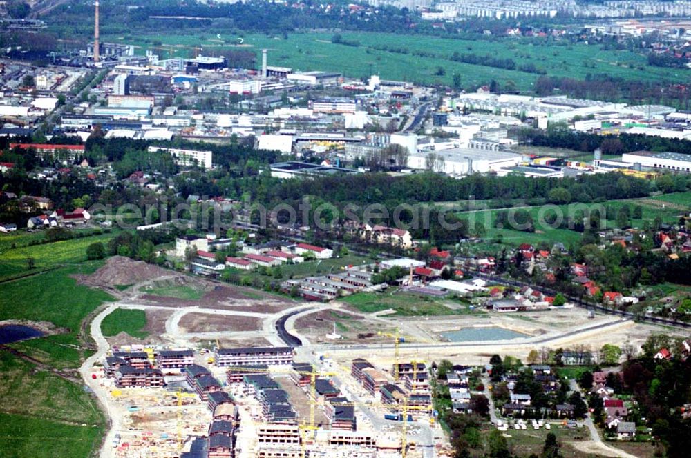 Berlin from the bird's eye view: 30.04.1995 Wohnungsbau Bergholz-Rehbrücke