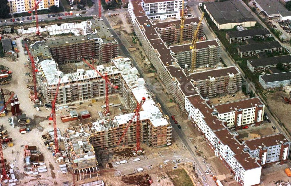 Berlin from the bird's eye view: Wohnungsbau Landsberger Allee / Rhinstr.