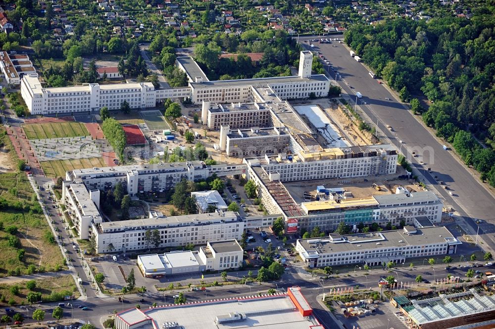 Aerial photograph Berlin - Lesley Lofts residential project on the grounds of the former Telefunken works and later that of the former U.S. Army Headquarters, McNair Barracks at Platz des 4. Juli between Goerzallee and Osteweg in Berlin Lichterfelde