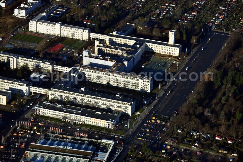 Aerial image Berlin - Lesley Lofts residential project on the grounds of the former Telefunken works and later that of the former U.S. Army Headquarters, McNair Barracks at Platz des 4. Juli between Goerzallee and Osteweg in Berlin Lichterfelde