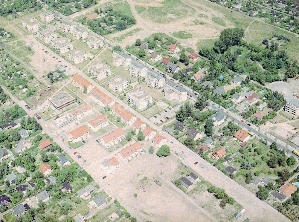 Berlin from the bird's eye view: Wohnungsneubau an der Blankenfelder Straße in Berlin-Buchholz ( Stadtbezirk Berlin-Pankow).