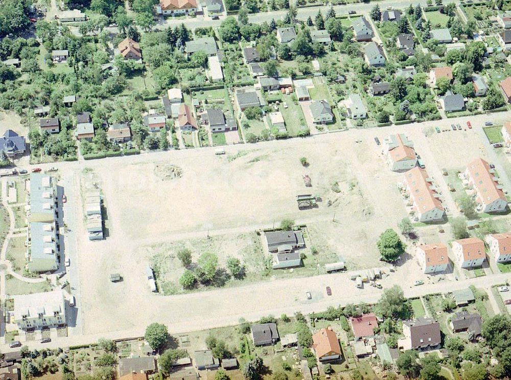 Aerial photograph Berlin - Wohnungsneubau an der Blankenfelder Straße in Berlin-Buchholz ( Stadtbezirk Berlin-Pankow).