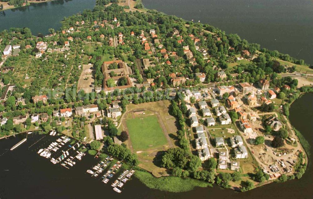 Potsdam / Glienicker Horn from the bird's eye view: Wohnungsneubau am Glienicker Horn