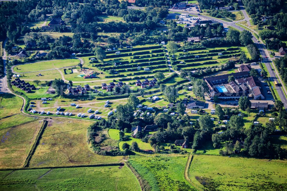 Aerial photograph Römö - Caravans and RVs on the RV site Kommandgarden Camping on street Havnebyvej in Roemoe at the island Roemoe in Syddanmark, Denmark