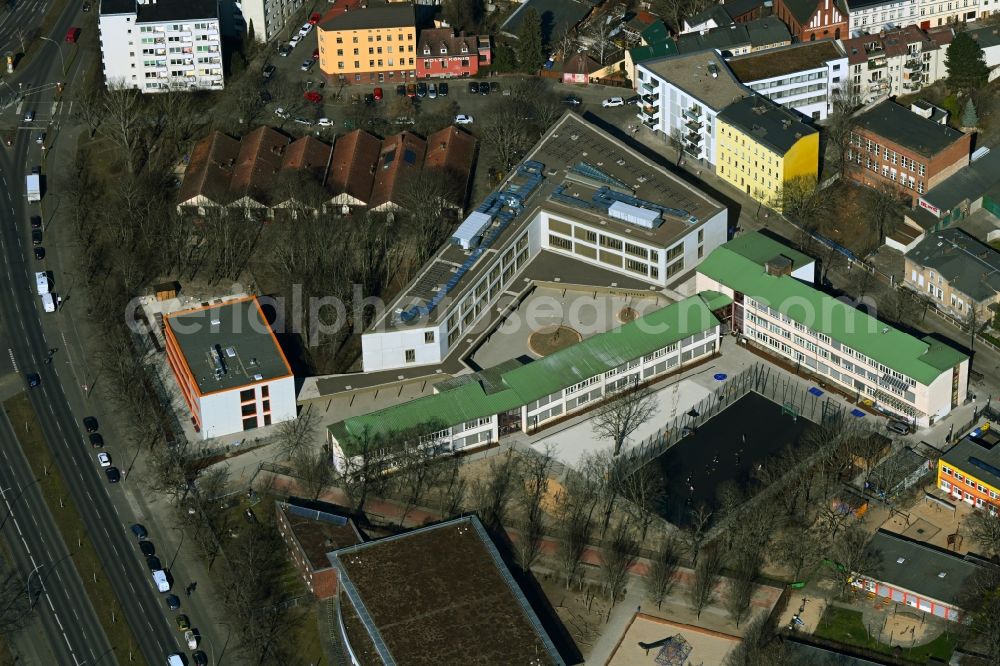 Berlin from above - School building of Wolfgang-Borchert-Schule on Blumenstrasse in the district Spandau in Berlin, Germany