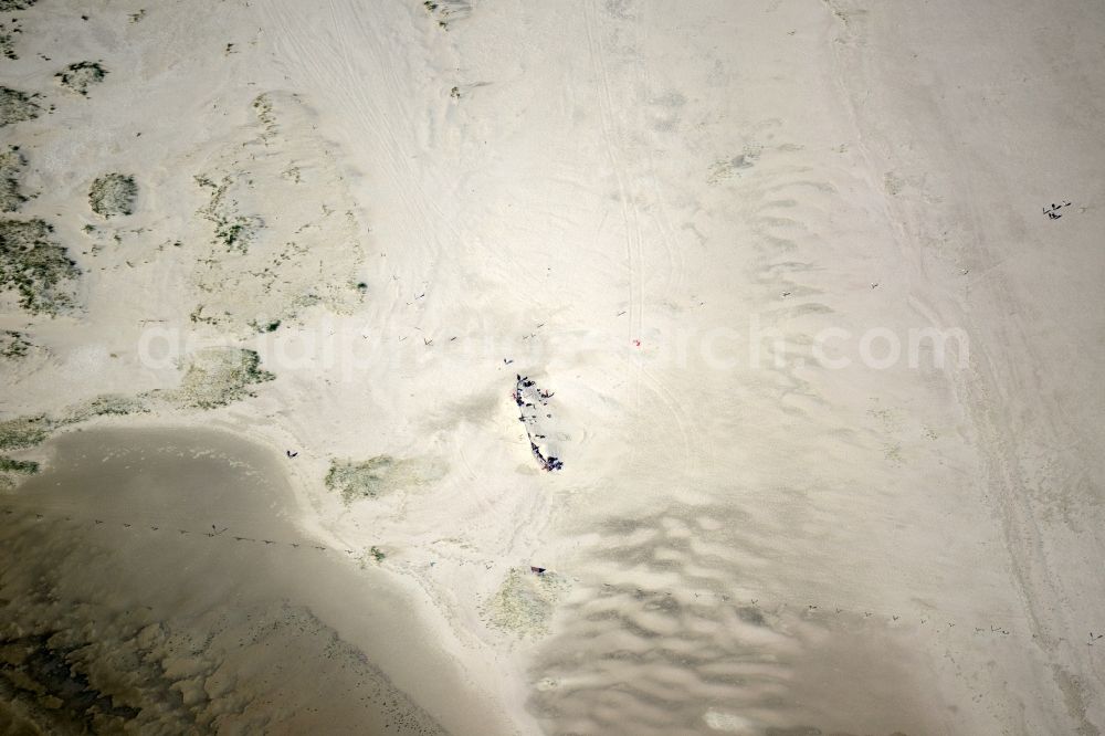 Nordeney from the bird's eye view: Wreck Beach landscape on the North Sea to island Norderney in the state Lower Saxony