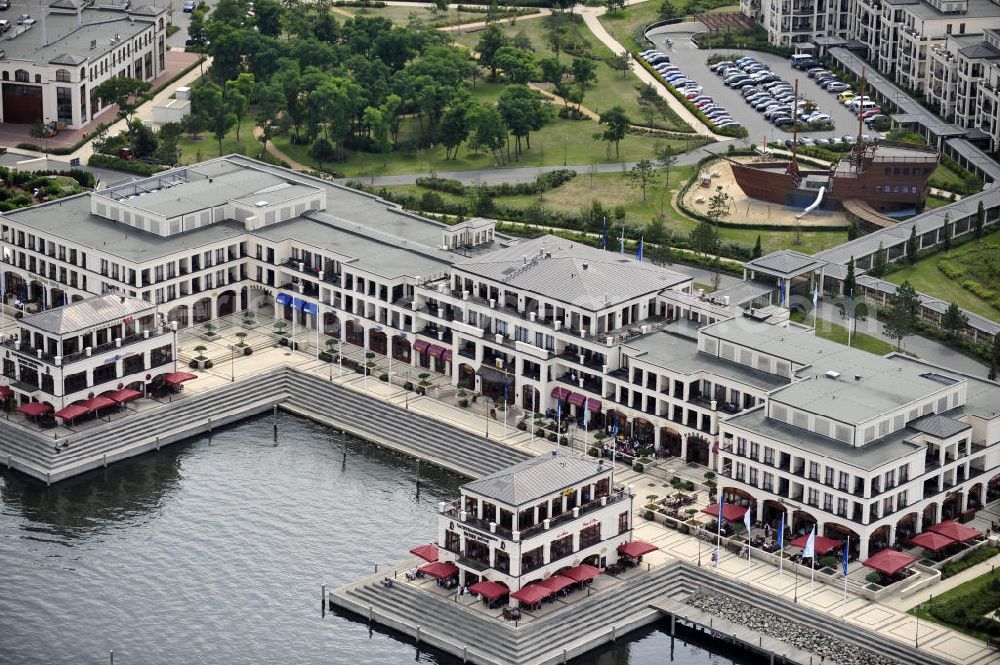 Aerial photograph Rostock - Hohe Düne - Blick auf den Yachthafen Hohe Düne mit der gleichnamigen Yachthafenresidenz. View the marina Hohe Düne near Warnemünde.