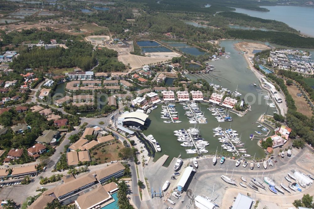 Aerial photograph Koh Keaw - In Koh Kaew at Chuan Chuen Village on the island of Phuket a fashionable marina for sport boats and yachts has been developed with luxury resorts and hotels, the Phuket Boat Lagoon, also known as Royal Phuket Marina in Thailand