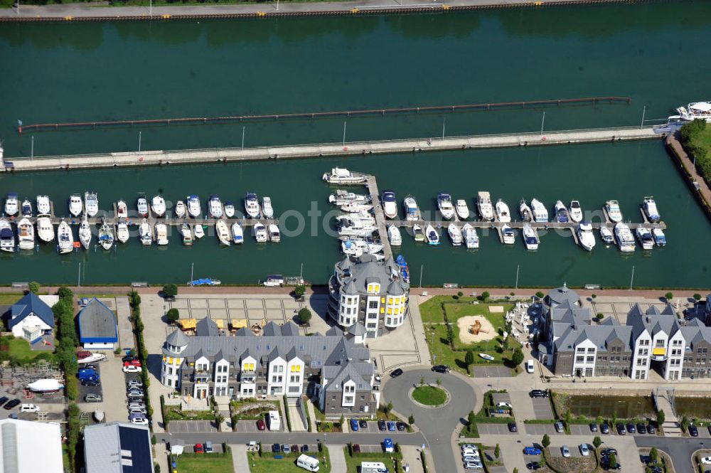 Aerial image Bergkamen - View of the yacht harbor at Marina Rünthe at the Datteln-Hamm canal in Bergkamen in North Rhine-Westphalia. It was built in 1939 as the port of the coal mine Werne. Then in 1995, was the conversion as a yacht harbor