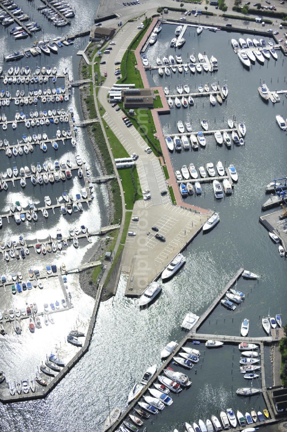 Aerial image Neustadt in Holstein - Blick auf den Ostsee- Yachthafen An der Wiek 7-15 in 23730 Neustadt in Holstein . Die Marina wird betrieben durch die ancora Marina GmbH & Co. KG betrieben. View of the Baltic Sea Marina in 23730 Neustadt