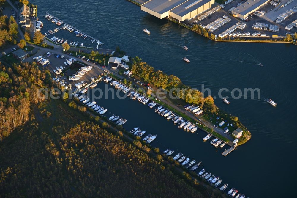 Castrop-Rauxel Pöppinghausen from the bird's eye view: Marina Pöppinghausen in Castrop-Rauxel in the state of North Rhine-Westphalia