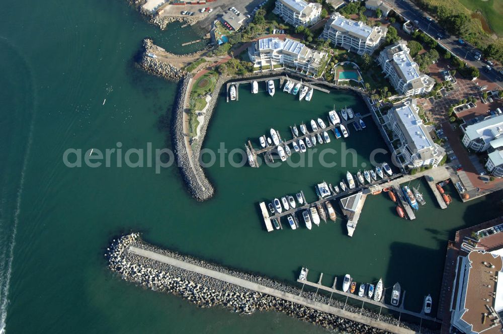 Aerial image Kapstadt / Cap Town - Blick auf den Yachthafen am Radisson Blu Waterfront Hotel Cape Town. The marina on Blu Radisson Waterfront Hotel Cape Town.