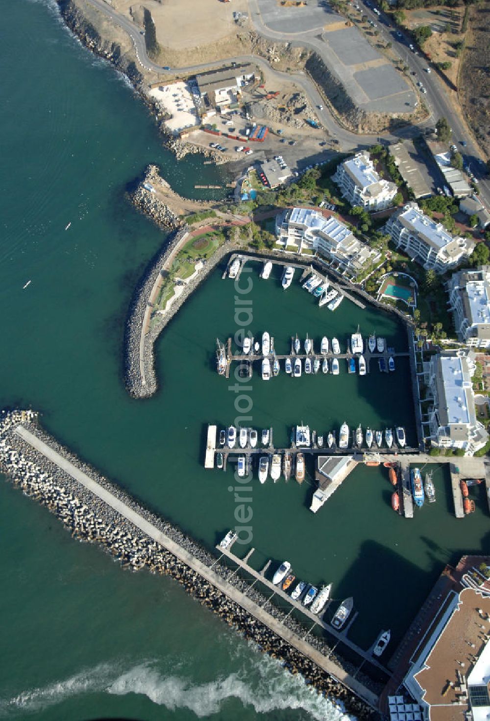 Aerial image Kapstadt / Cap Town - Blick auf den Yachthafen am Radisson Blu Waterfront Hotel Cape Town. The marina on Blu Radisson Waterfront Hotel Cape Town.