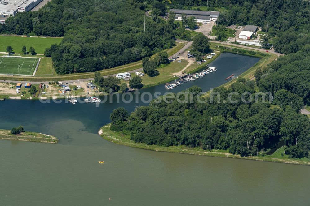 Wörth am Rhein from the bird's eye view: Quays and boat moorings at the port of the inland port Maximiliansau in Woerth am Rhein in the state Rhineland-Palatinate, Germany